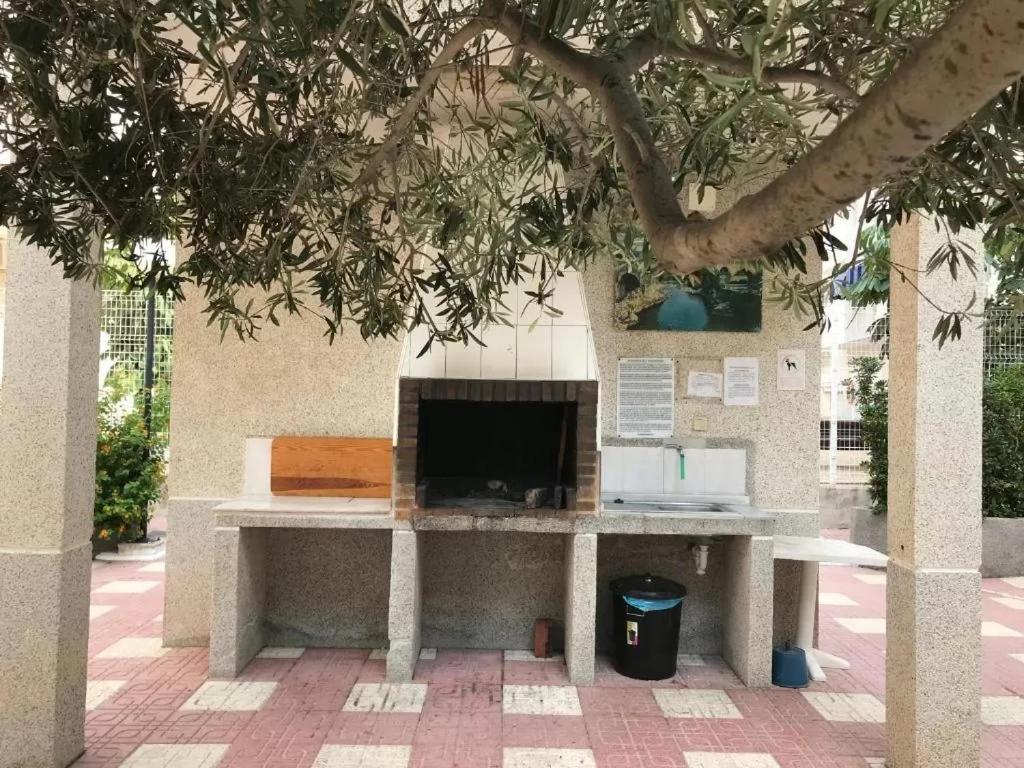 Mila Sloneczny Apartament W Torrevieja Centrum Dış mekan fotoğraf